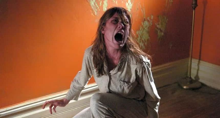 Najbardziej przerażające sceny z ręką w horrorach, które mrożą krew w żyłach